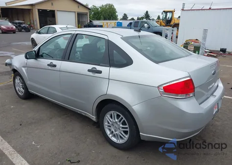 2010 Ford Focus Se z USA, uszkodzony, nr VIN 1FAHP3FN8AW192047